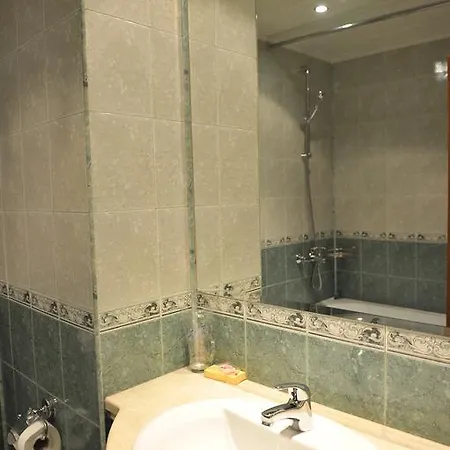 酒店 семеен сокол