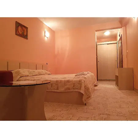 Hotel семеен сокол Sandanski