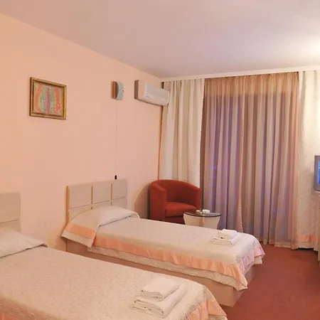 Hotel семеен сокол 3*