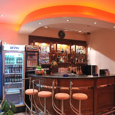 семеен сокол 3*