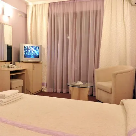 семеен сокол 酒店 桑丹斯基