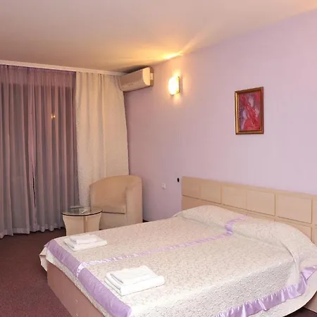 семеен сокол