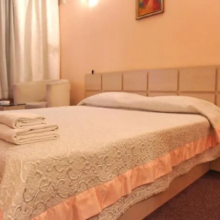 Hotel семеен сокол Sandanski