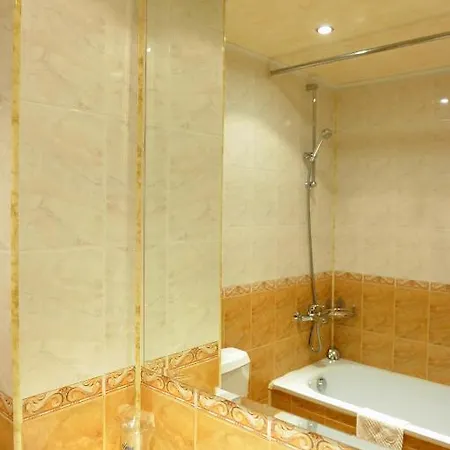 семеен сокол 酒店 3*