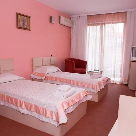 Hotel семеен сокол