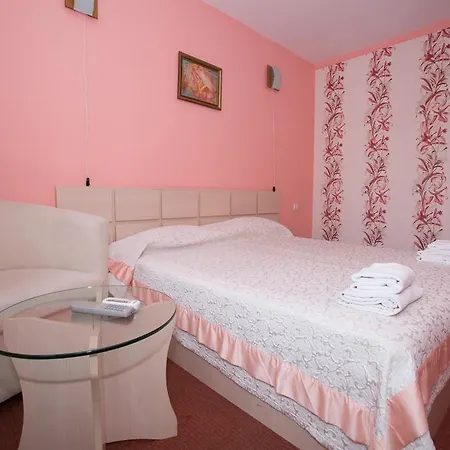 семеен сокол 3* 桑丹斯基