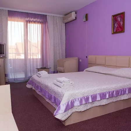 семеен сокол 桑丹斯基