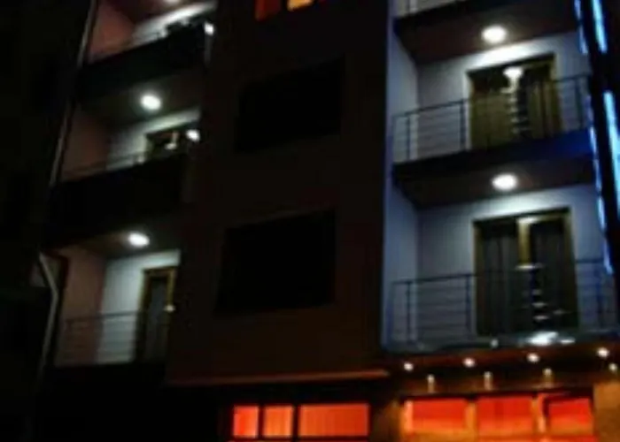 酒店 семеен сокол