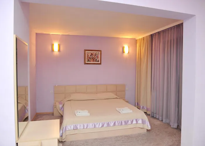 호텔 семеен сокол 산단스키