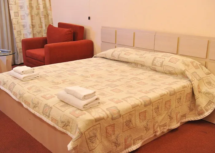 семеен сокол 桑丹斯基